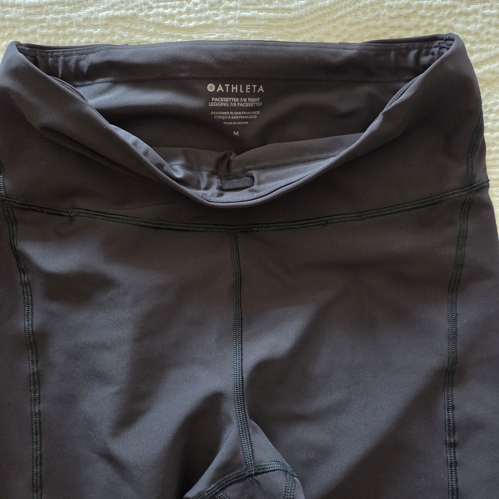 Athleta Black Pacesetter 7/8 Leggings